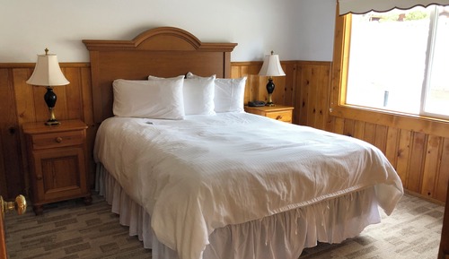 Habitación superior, 1 cama de matrimonio con sofá cama, cocina, vistas a la piscina