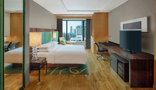 Suite Club, 1 cama de matrimonio grande, en esquina (Renaissance Suite, High Floor)