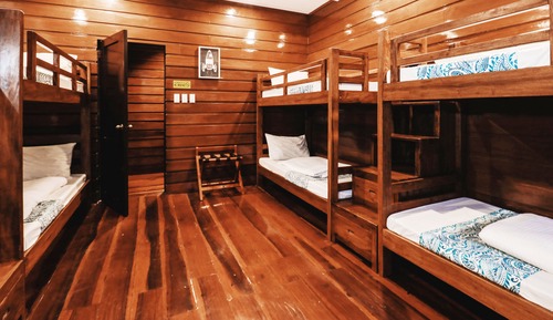 Habitación (The Guesthouse)