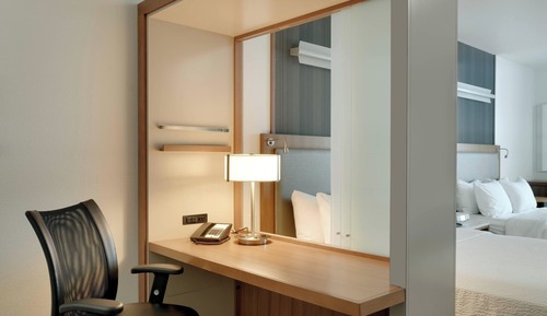 Estudio, varias camas (Mobility/Hearing Access, Roll-In Shwr)