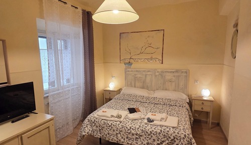 Habitación económica con 1 cama doble o 2 individuales, 1 habitación, no fumadores, baño privado