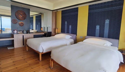 Habitación clásica, 2 camas dobles, vistas al mar (High Floor)