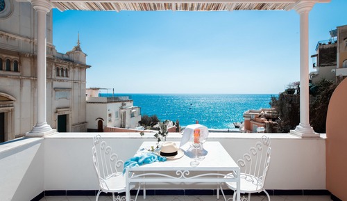 Estudio superior, vistas al mar (Large)