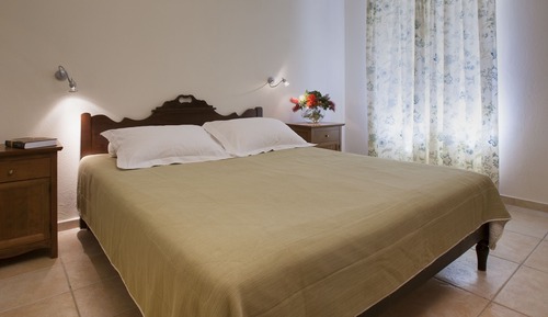 Villa, 2 habitaciones, piscina privada, vistas a la colina