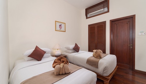 3-Bedroom Sea Front Private Pool villa