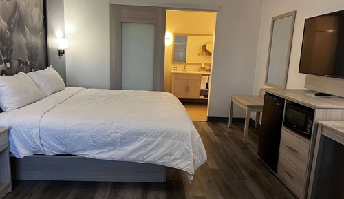 Habitación, 1 cama de matrimonio grande, no fumadores (Mobility,Roll-In Shower)