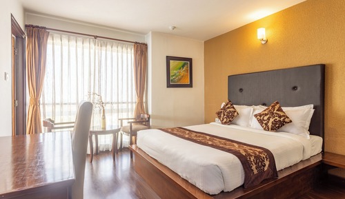 2BHK Apartment with Bathtub