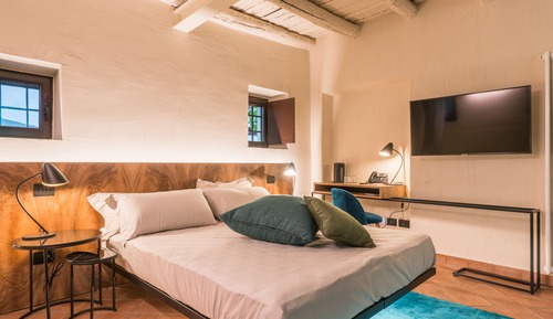 Habitación superior con 1 cama doble o 2 individuales (Nepitella)