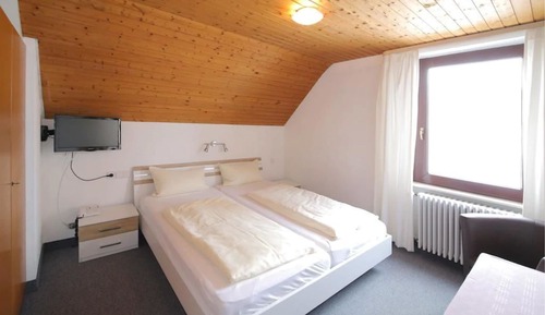 Habitación básica doble (Small Double Room)