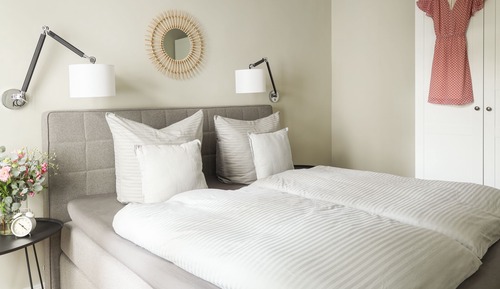 Suite junior, vistas al parque (final cleaning fee of 102 EUR incl)