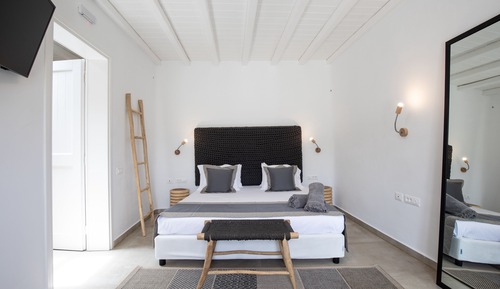Family Villa, Private Pool (Tigani)