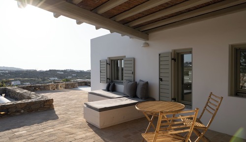 Deluxe 1 Bedroom Apartment (Psarrou 2)
