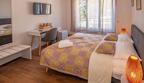 Habitación doble, vistas parciales al mar
