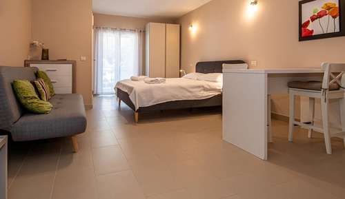 Estudio, balcón