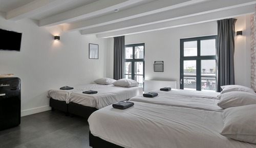 Habitación familiar (Room 4)