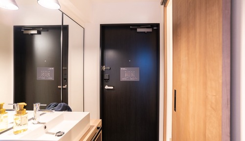 Habitación con 2 camas individuales (with Shower and Toilet, Single Use)