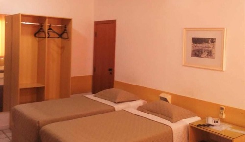 Habitación triple de lujo (solteiro)
