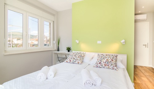 Habitación económica doble, balcón, vistas a la ciudad