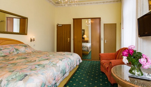 Habitación doble, vistas al río