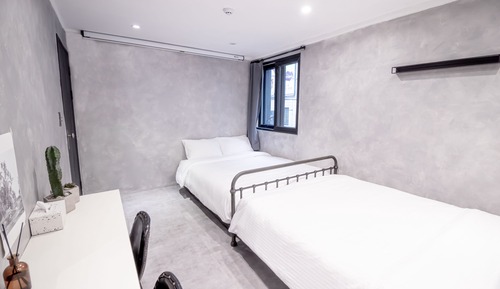 Room random assignment (4 Person Room)