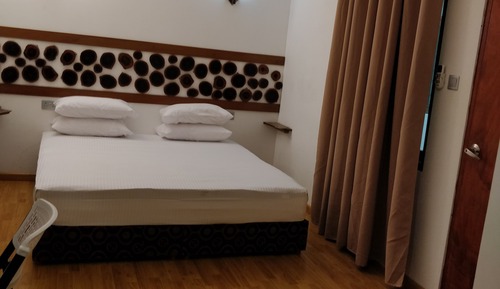 Habitación estándar con 1 cama doble o 2 individuales