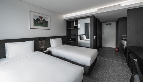 [Limited Daily 5 Rooms / Free breakfast for 2] Standard Twin Room