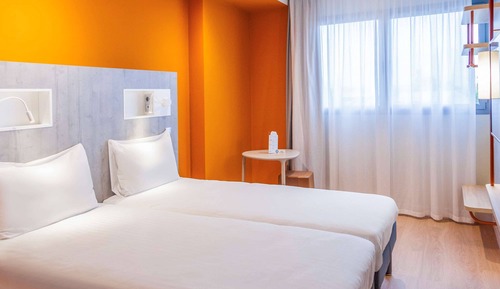 Habitación doble, varias camas (Double bed + single bed)
