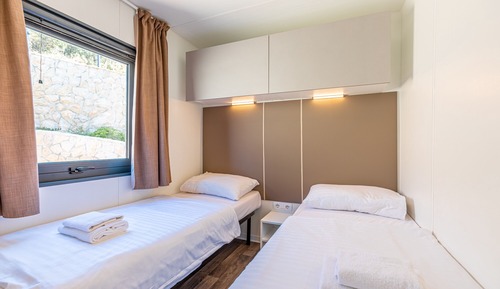 Deluxe Mobile Home, 2 Bedrooms, Terrace, Sea View (E14)
