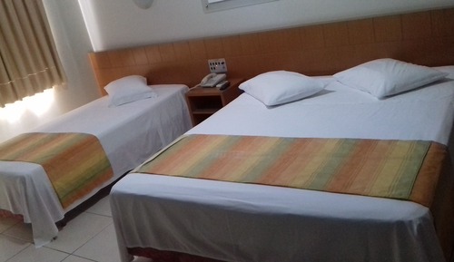 Habitación de lujo con 1 cama doble o 2 individuales