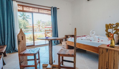 Habitación Deluxe doble, 1 cama doble, vistas a la piscina