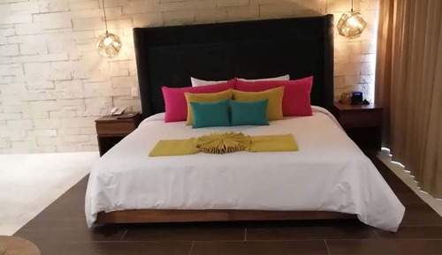 Luxury Junior Suite King with Terrace