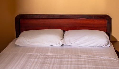 Habitación estándar con 1 cama doble o 2 individuales