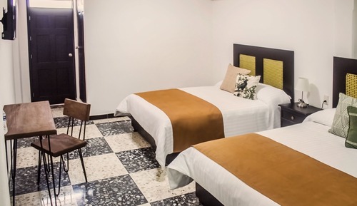 Habitación cuádruple, 2 camas dobles