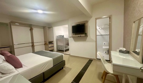 APARTASUITE 204