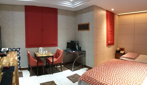 Habitación Premium con 2 camas individuales (Semi-Premium Room)