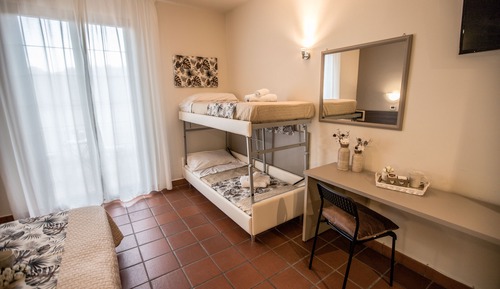 Habitación cuádruple Deluxe