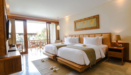 Habitación, acceso a la piscina (Suite)