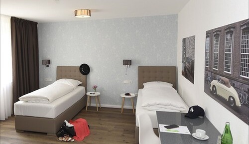 Habitación básica con 1 cama doble o 2 individuales