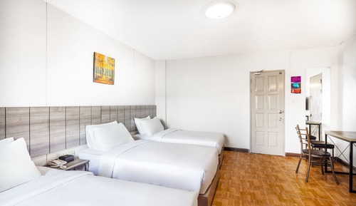 Triple Room - No Parking