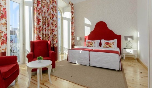 Suite, vistas al jardín (Rouge)