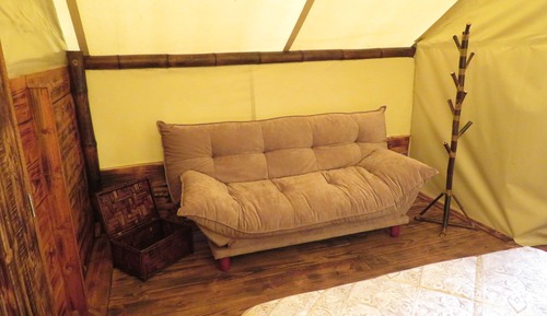 Tienda Confort, 1 cama doble, baño privado