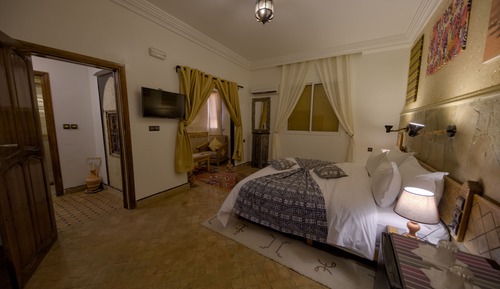 Habitación superior con 1 cama doble o 2 individuales (Enthusiasm)