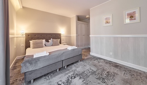 Apartamento clásico, vistas al jardín