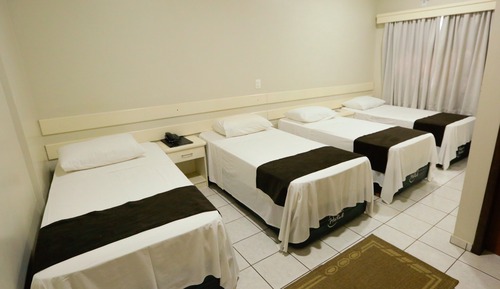 Habitación cuádruple estándar