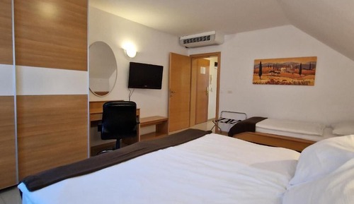 Estudio Deluxe (Apartma z 1 spalnico in balkonom)