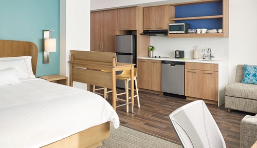Estudio, 1 cama de matrimonio grande con sofá cama