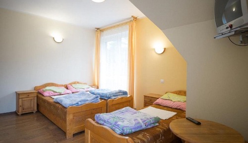 Habitación triple, baño privado (15)