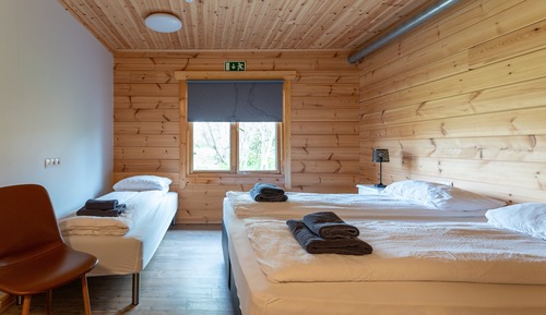 Habitación con 1 cama doble o 2 individuales, baño privado