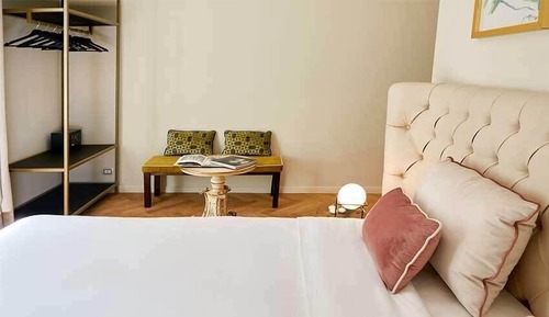 Habitación con 1 cama doble o 2 individuales (Partenope)