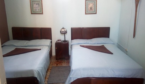 Habitación Confort con 1 cama doble o 2 individuales